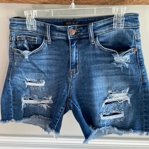 Judy Blue Shorts Size Medium 6-8 EUC Stretchy